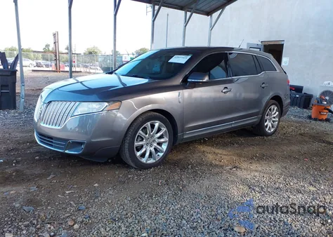 2010 Lincoln Mkt z USA, uszkodzony, nr VIN 2LMHJ5AR9ABJ17246